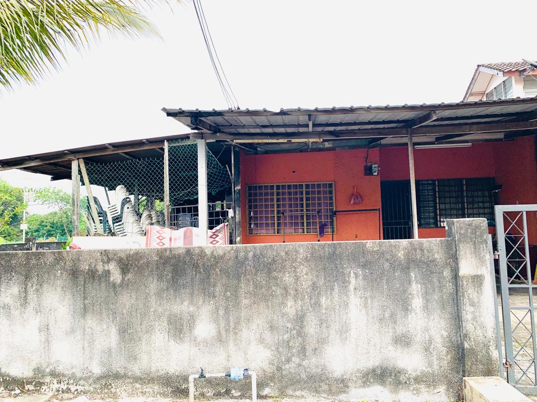 Single Storey, Corner Lot, 3 Room 2 Bath, Taman Sri Serdang