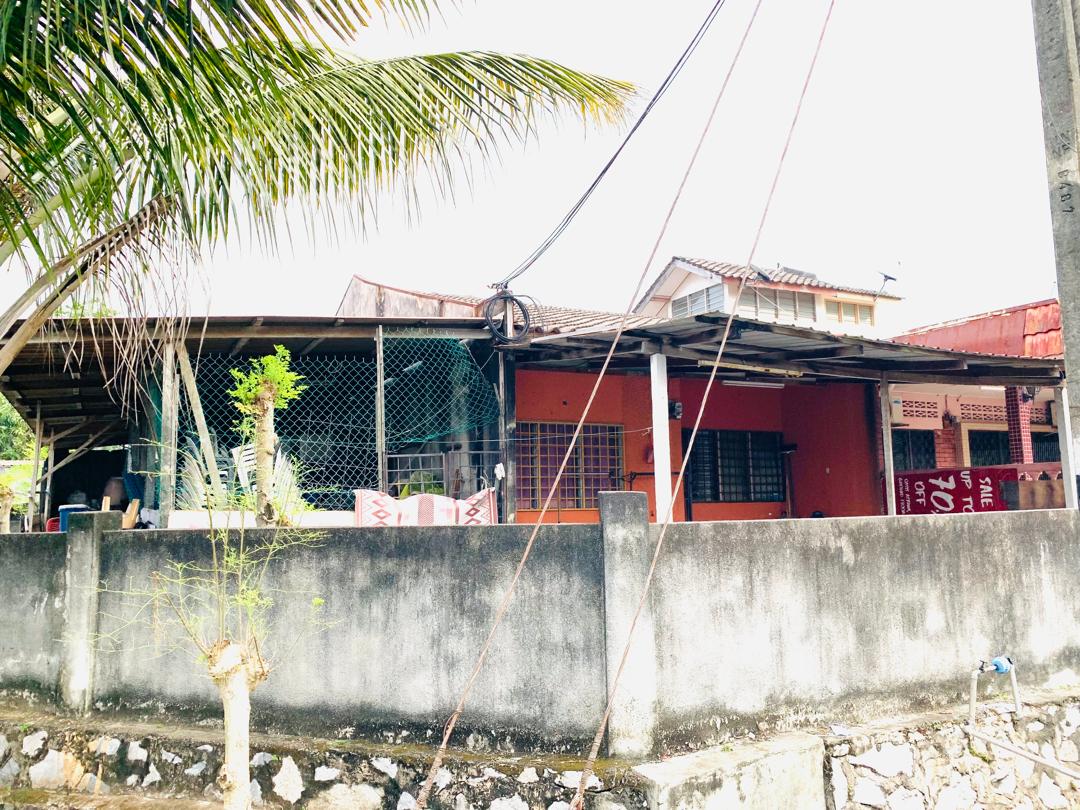 Single Storey, Corner Lot, 3 Room 2 Bath, Taman Sri Serdang