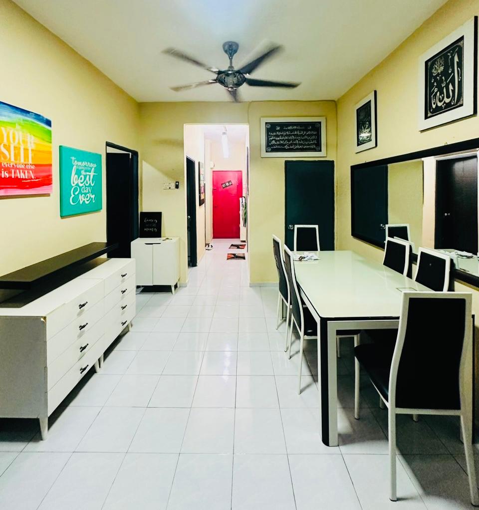Taman Damai Utama, 3 Room 2 Bath, Renovated Walk Up Apartment, Puchong