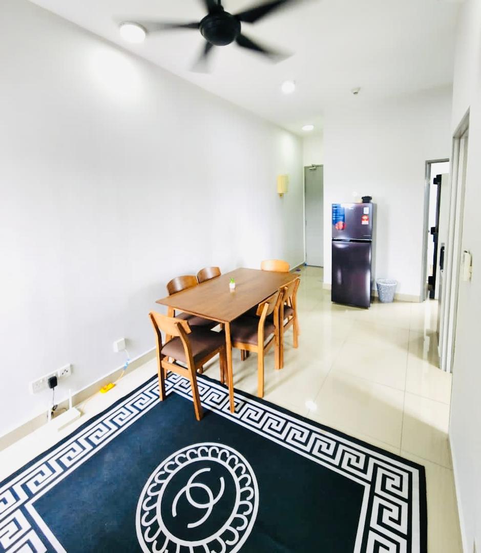 Ayuman Suites, 3 Room 2 Bath, Fully Furnish, Aircon Hotbath Kitchen Ready, Near Bus Stop