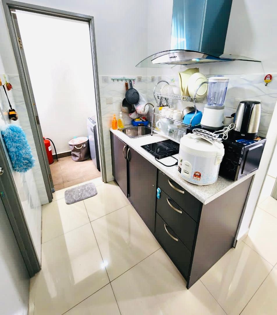 Ayuman Suites, 3 Room 2 Bath, Fully Furnish, Aircon Hotbath Kitchen Ready, Near Bus Stop