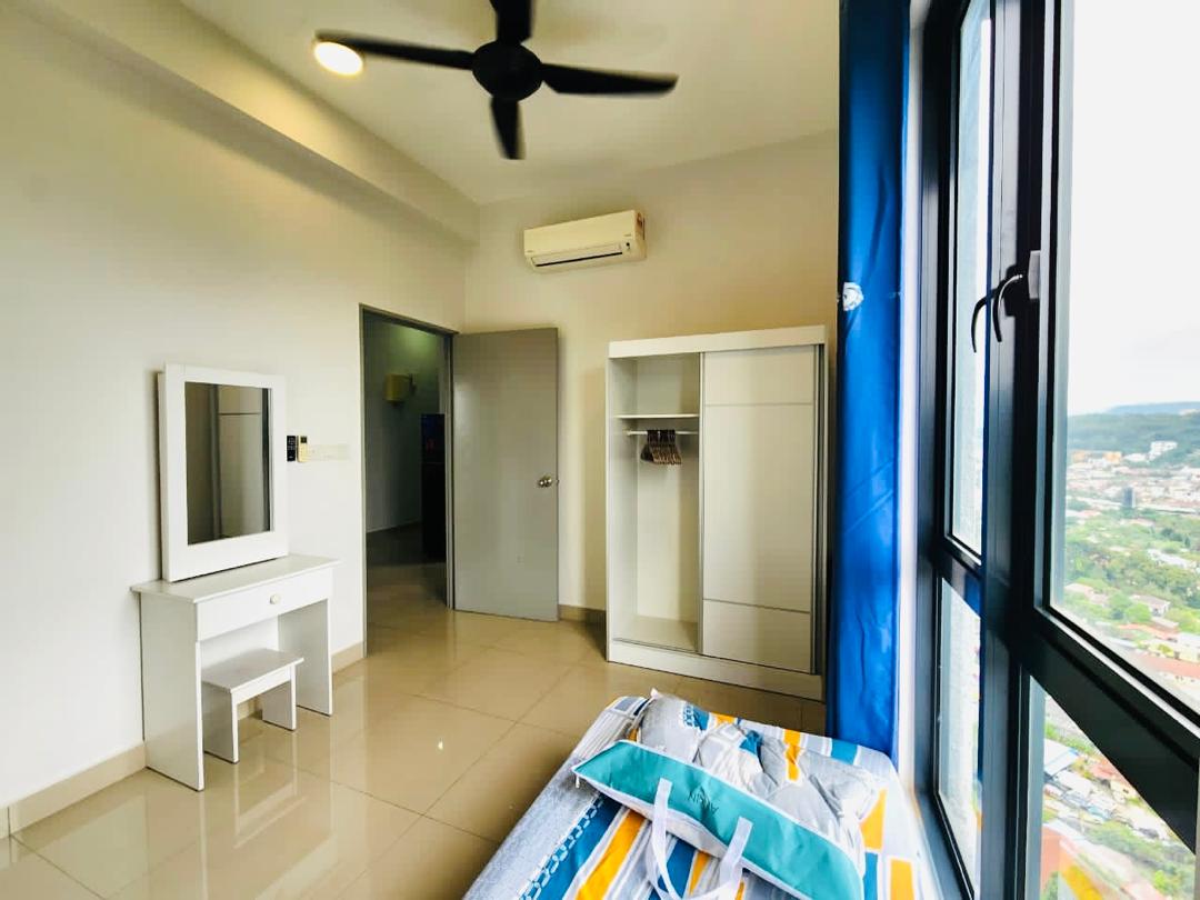 Ayuman Suites, 3 Room 2 Bath, Fully Furnish, Aircon Hotbath Kitchen Ready, Near Bus Stop