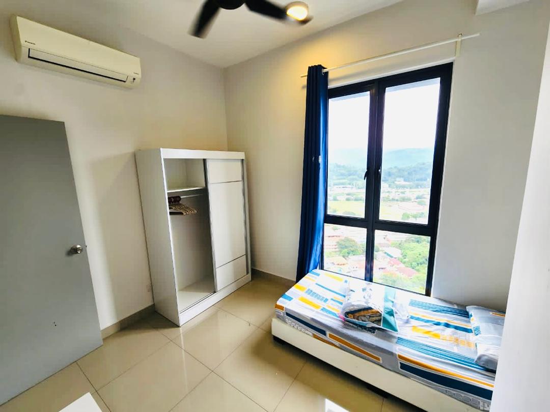 Ayuman Suites, 3 Room 2 Bath, Fully Furnish, Aircon Hotbath Kitchen Ready, Near Bus Stop