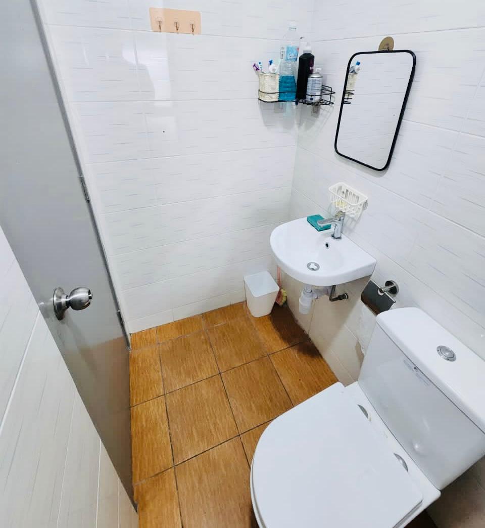 Ayuman Suites, 3 Room 2 Bath, Fully Furnish, Aircon Hotbath Kitchen Ready, Near Bus Stop