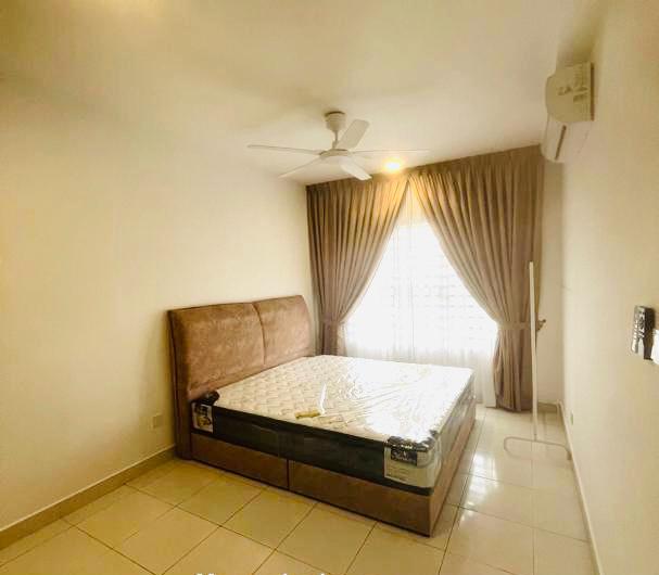 Arena Residences, 4 Room 2 Bath, Semi Furnished with Aircon at Warisan Puteri, Sepang