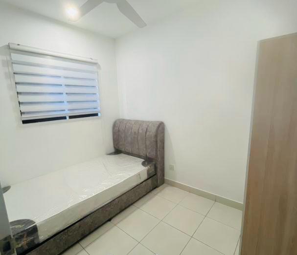Arena Residences, 4 Room 2 Bath, Semi Furnished with Aircon at Warisan Puteri, Sepang