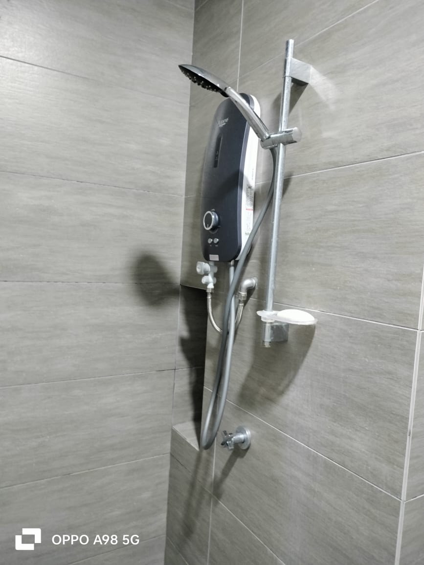 Amber Residence, 2 Room 1 Bath, Fully Furnished, Aircon Hot Bath, FF