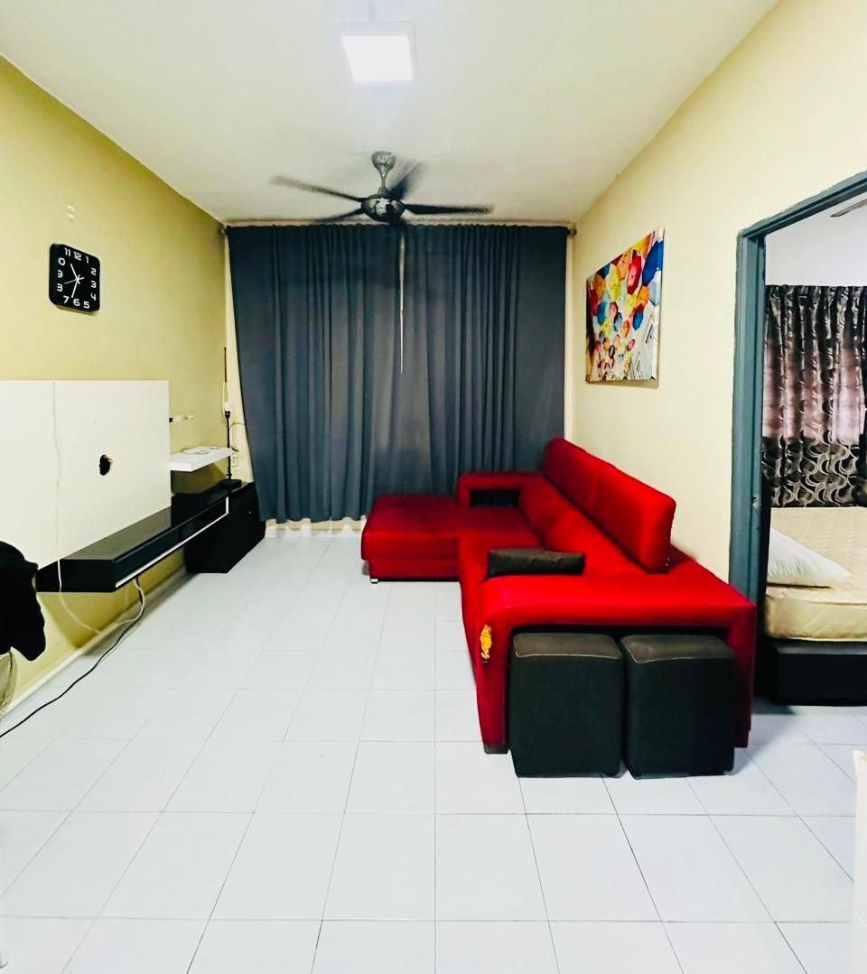 Taman Damai Utama, 3 Room 2 Bath, Renovated Walk Up Apartment, Puchong