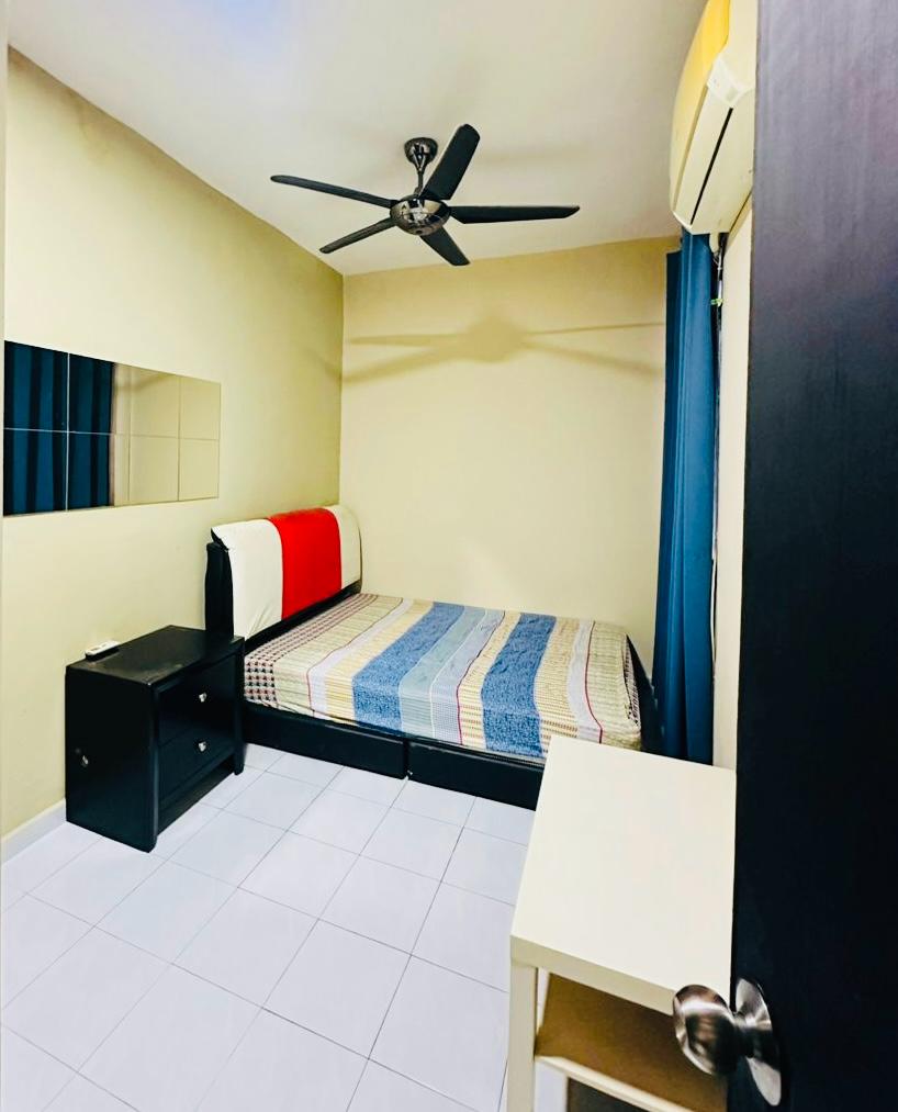 Taman Damai Utama, 3 Room 2 Bath, Renovated Walk Up Apartment, Puchong